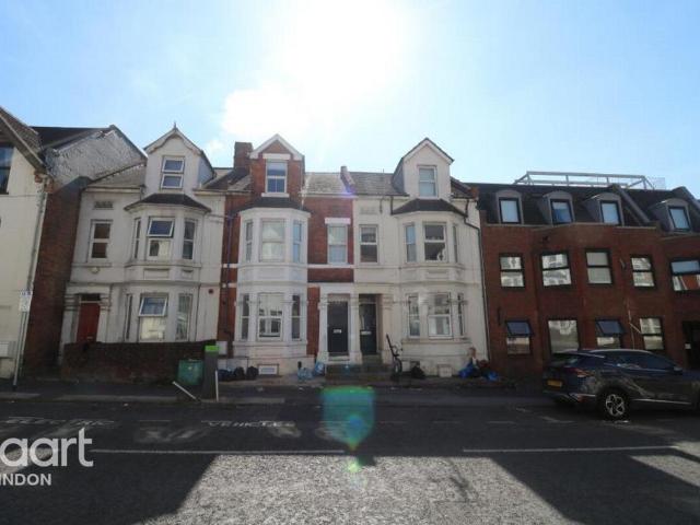 Flat for rent in Rodbourne, Swindon