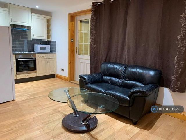 Studio for rent in London Borough of Croydon, Thornton Heath