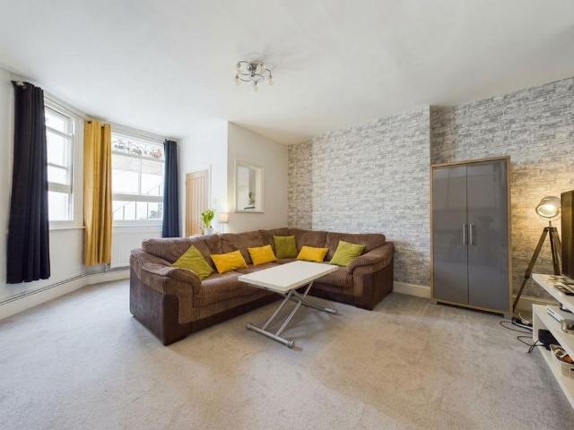 Studio for rent in Aldrington