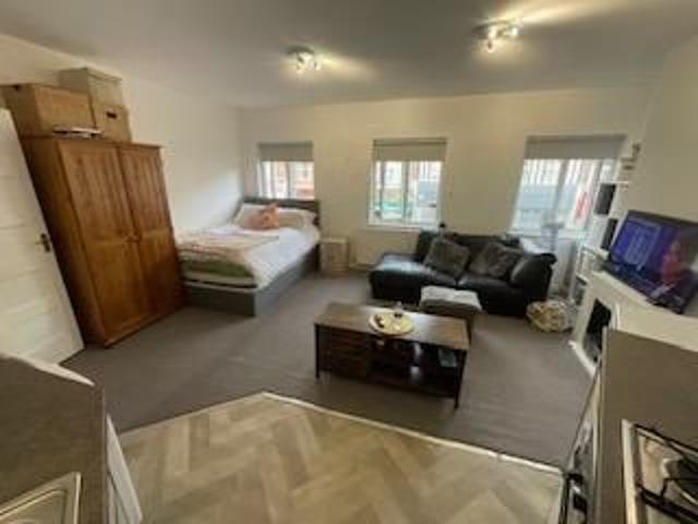 Studio for rent in London Borough of Sutton, Greater London
