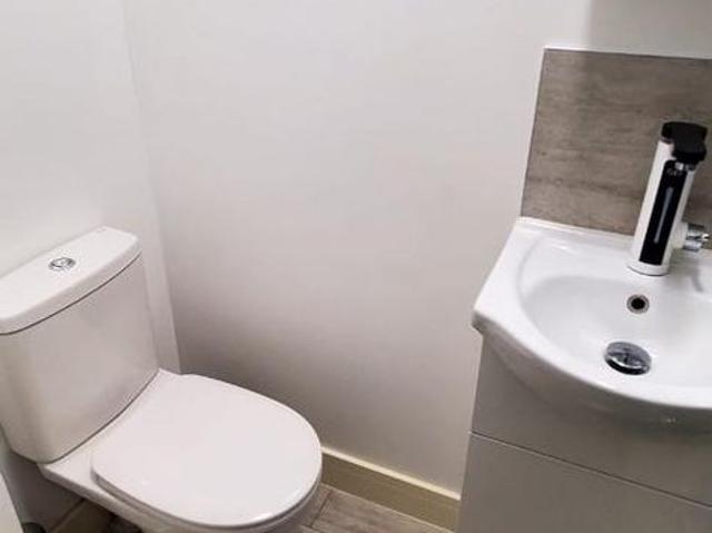 Studio for rent in North Kensington, Greater London