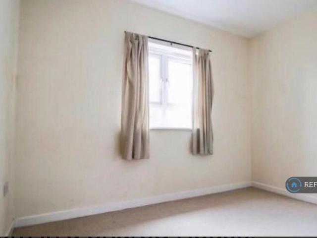 Studio for rent in Dudley Port, Tividale