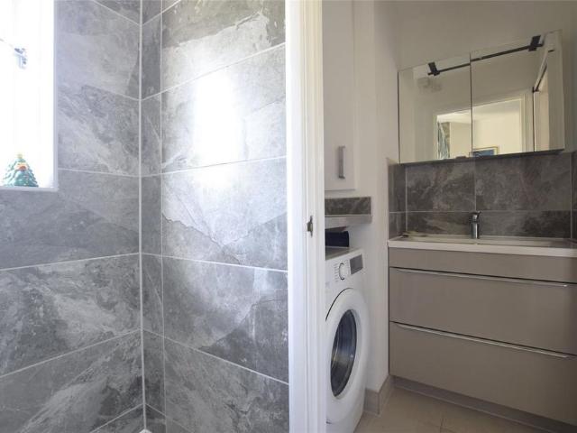 Studio for rent in Pamington, Gloucestershire