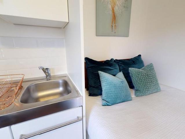 Studio for rent in Park Town, Luton