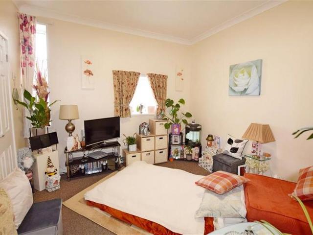 Studio for rent in Clapham, West Sussex