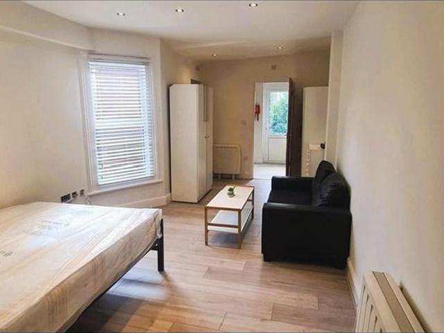 Studio for rent in Muswell Hill, Greater London