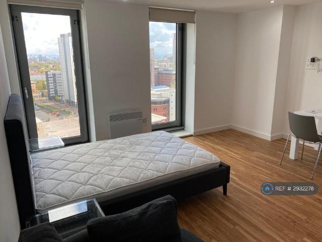 Studio for rent in Pendleton, Salford