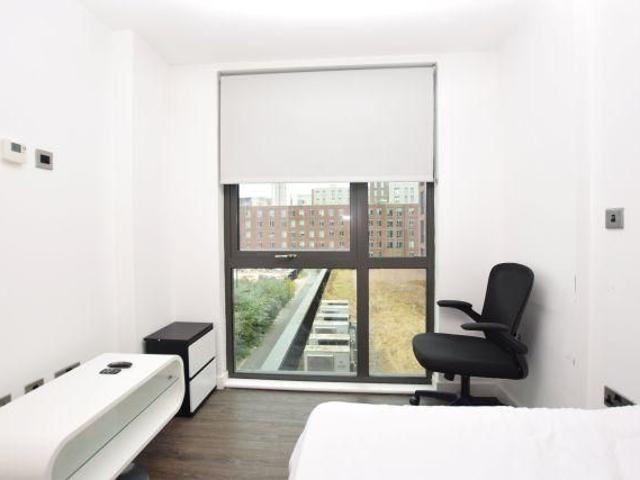 Studio for rent in Devonshire, South Yorkshire