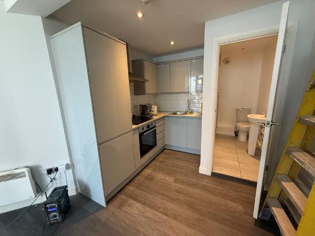 Studio for rent in Roselands, Eastbourne