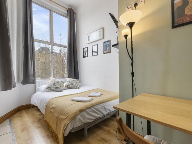 Apartment for rent in Earl's Court, Greater London