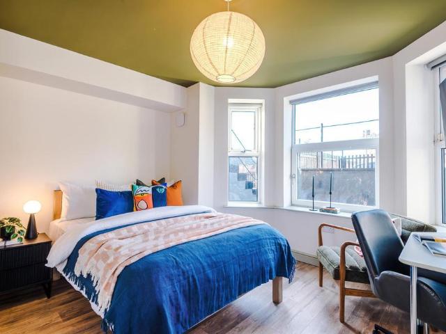Flat for rent in Hyde Park, West Yorkshire