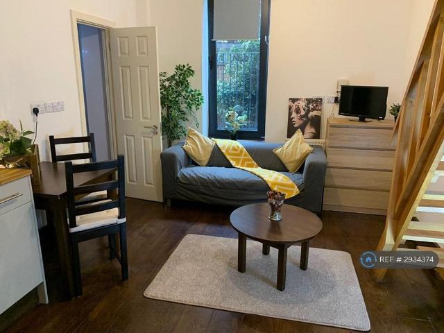 Flat for rent in Dollis Hill, Greater London