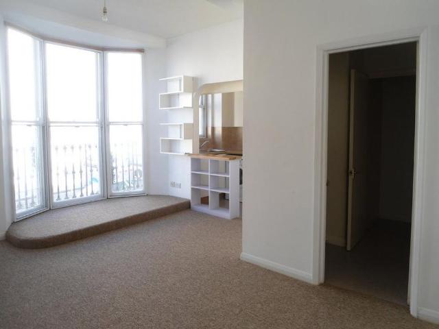 Studio for rent in Kemptown, Brighton & Hove