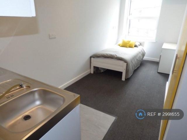 Flat for rent in Spring Park, Luton