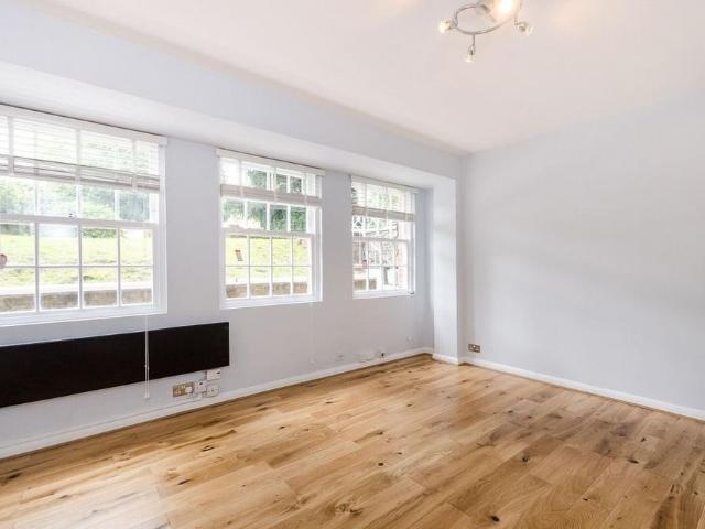 Studio for rent in Putney, Greater London
