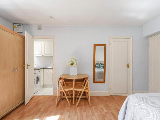 Studio for rent in Cat Hill, Isle Of Man