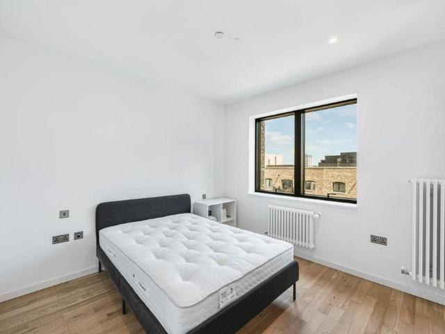 Studio for rent in London Borough of Hounslow, Greater London