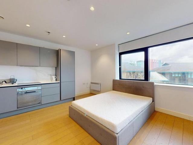 Studio for rent in London Borough of Hounslow, Spring Grove