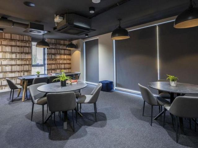 Studio for rent in Merchant City, Scotland