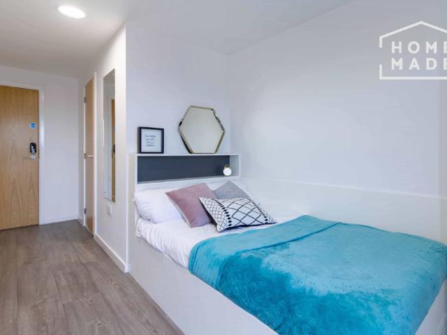 Room for rent in Lansdowne, Springbourne