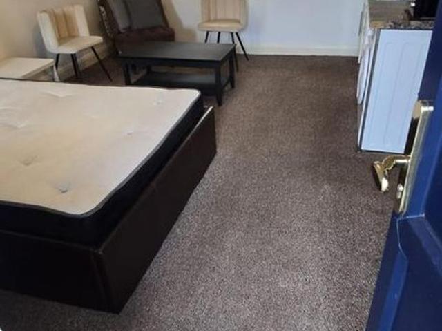 Studio for rent in Sevenoaks, The Butts