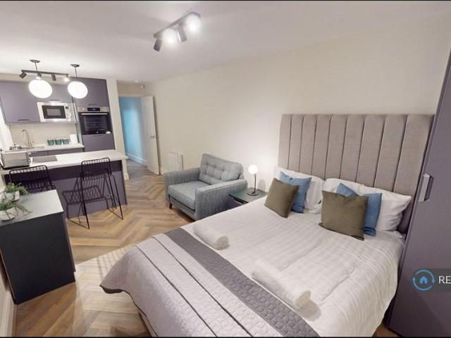 Studio for rent in Ropewalks, Calderstones