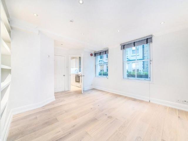 Studio for rent in City of Westminster, Greater London
