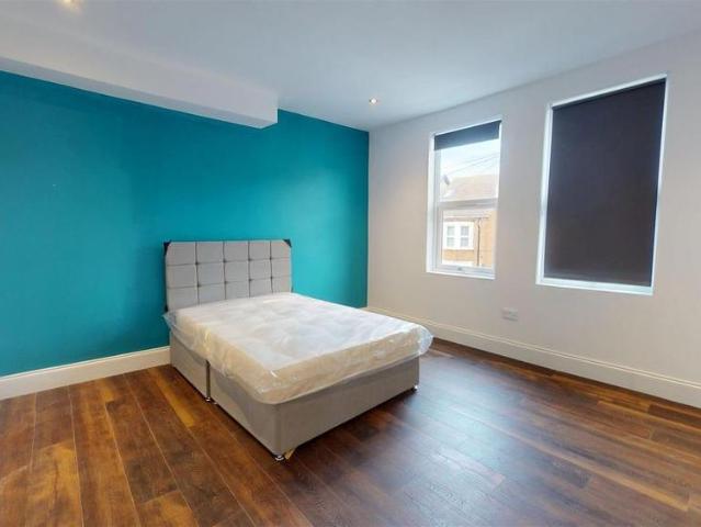 Room for rent in London Borough of Croydon, Greater London