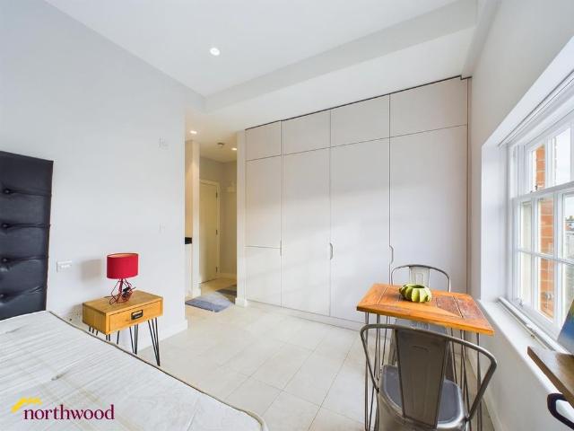 Studio for rent in Evershot, Oxfordshire