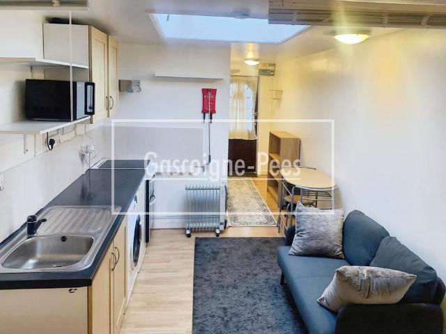 Studio for rent in Royal Borough of Kingston upon Thames, Greater London