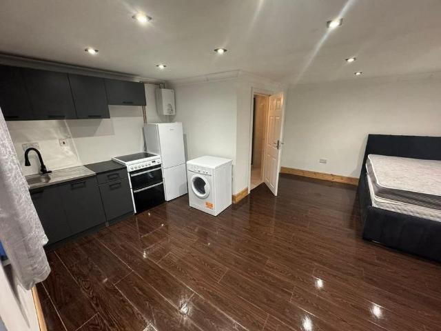 Studio for rent in West Bletchley, Bletchley