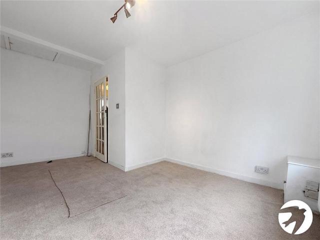 Studio for rent in Ringlestone, Midway