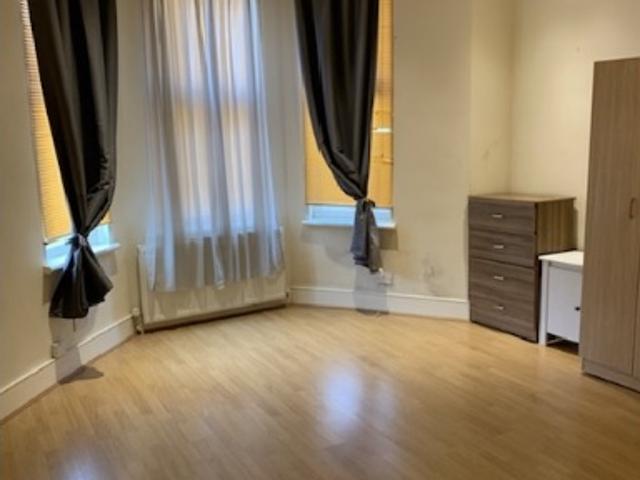 Studio for rent in Streatham Hill, Greater London