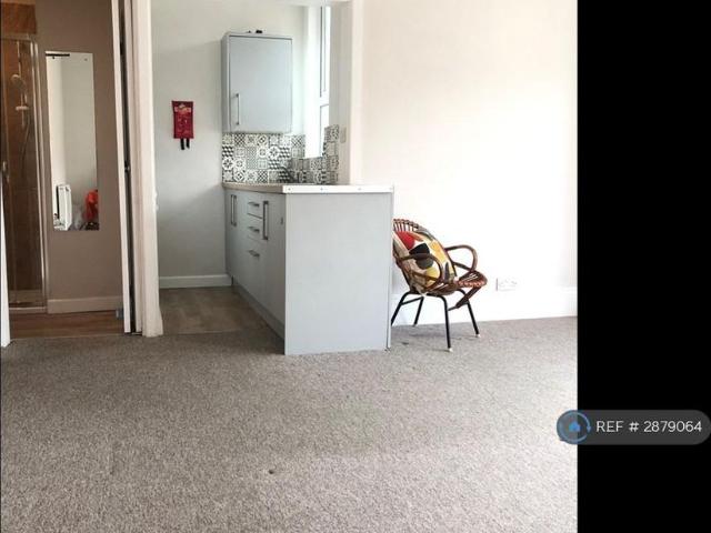 Studio for rent in Weston-super-mare, North Somerset