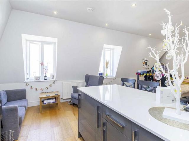 Studio for rent in Strawberry Hill, Greater London