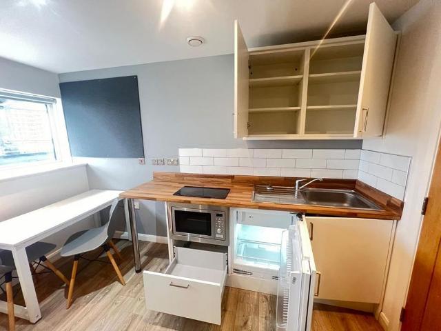 Studio for rent in Semilong, Northampton