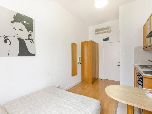 Studio for rent in Pimlico, Greater London