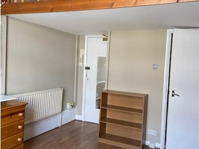 Studio for rent in Bayswater, Greater London