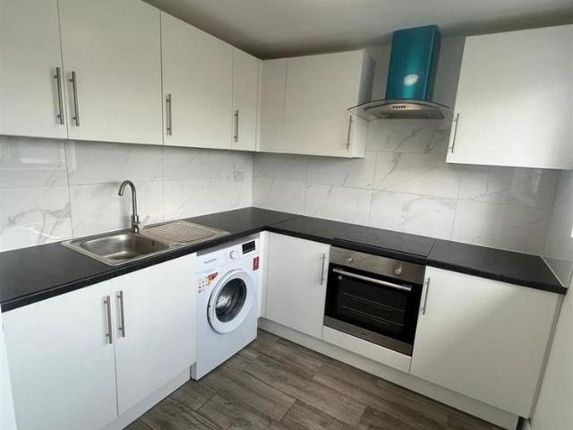 Studio for rent in Potters Bar, Hertfordshire