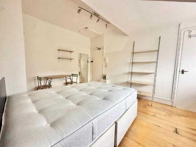 Studio for rent in St. John's Wood, Greater London