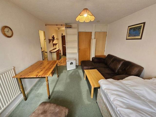 Studio for rent in Arbury, Cambridgeshire