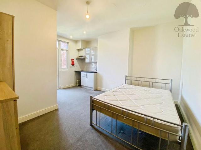 Studio for rent in Slough