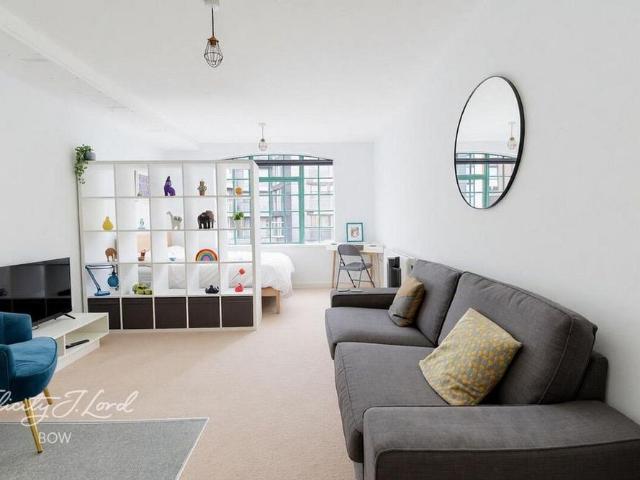 Studio for rent in London Borough of Tower Hamlets, Greater London