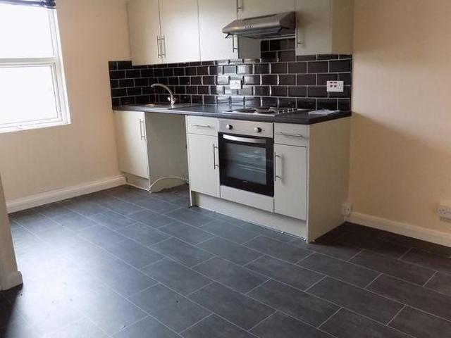 Studio for rent in Sheerness, Oad Street