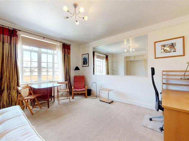 Studio for rent in Saint Pancras, Greater London