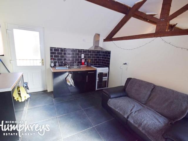 Studio for rent in Stoke, Stoke-on-Trent
