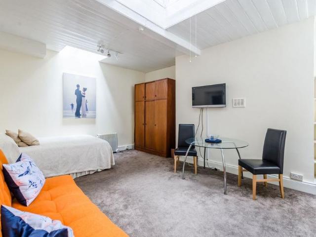 Studio for rent in City of Westminster, Greater London