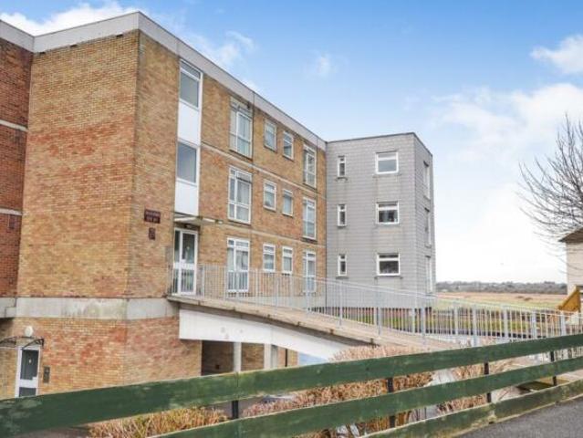 Flat for rent in St Anthony's Hill, Eastbourne