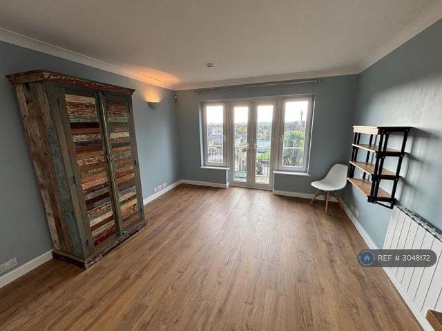 Studio for rent in Fairmile, Christchurch