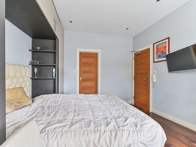 Studio for rent in Streatham, Greater London